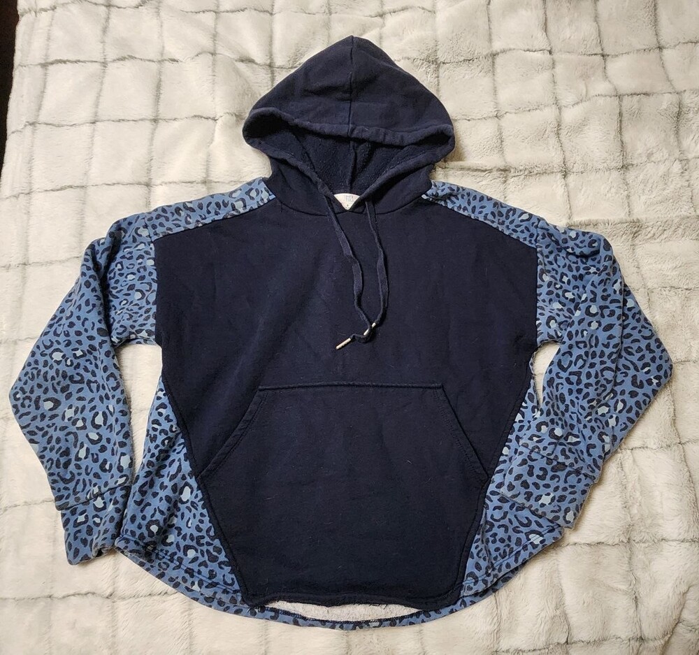 Time and Tru XL Hoodie Navy Blue Leopard Print - Womens Small
